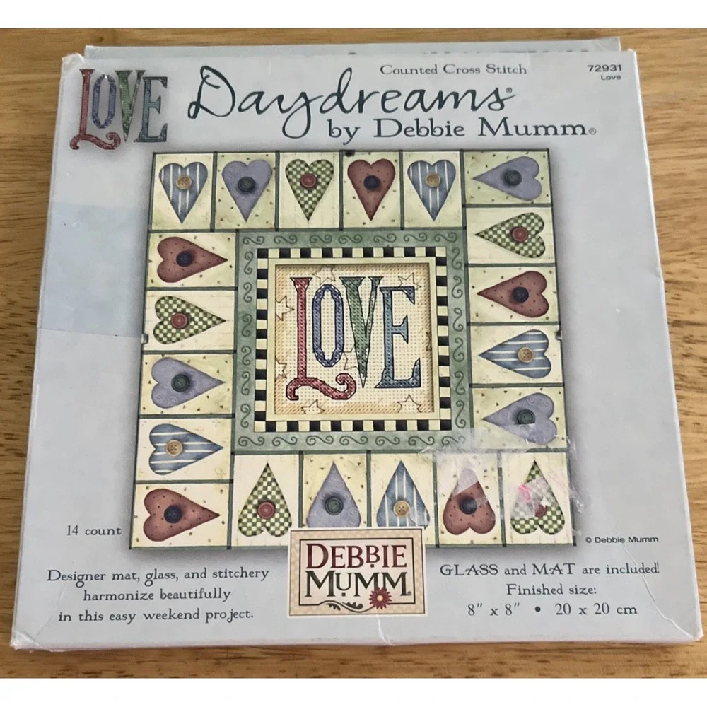 New Dimensions Daydreams‎ Debbie Mumm LOVE Cross Stitch Kit 72931 8x8